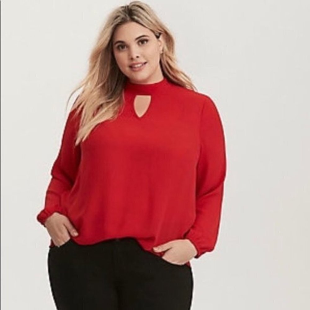 Torrid Top Red Georgette Mock Neck Tie Back Women Size 1